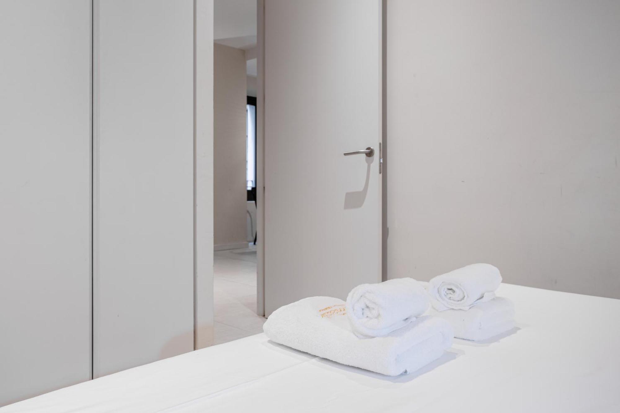 Apt 8 Geranio Жирона Экстерьер фото
